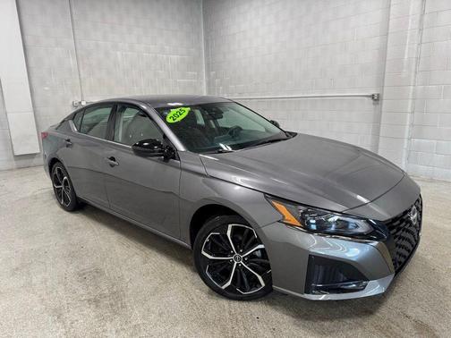 2025 Nissan Altima SR