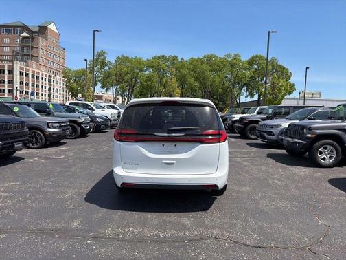 Bright White Clearcoat 2023 Chrysler Pacifica Touring-L