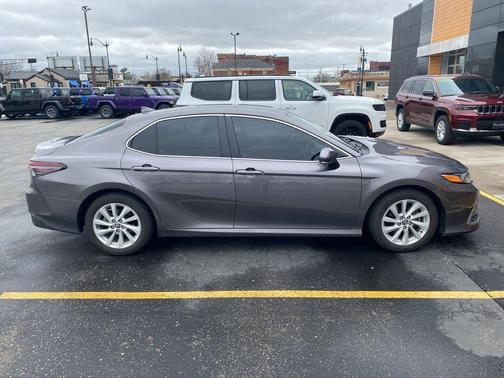 2022 Toyota Camry LE