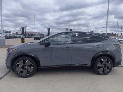 2025 Nissan ARIYA PLATINUM+