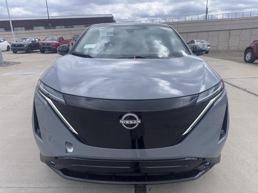 2025 Nissan ARIYA PLATINUM+