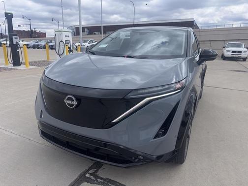 2025 Nissan ARIYA PLATINUM+