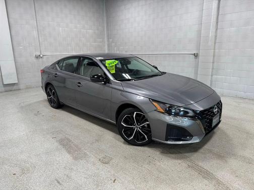 2025 Nissan Altima SR