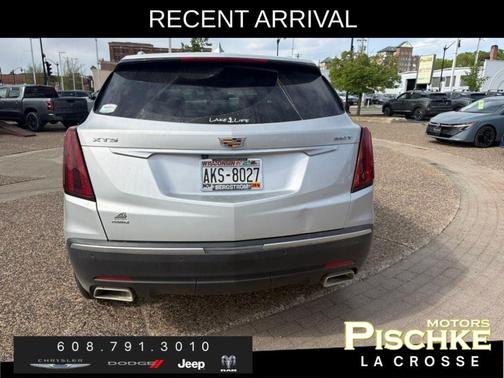 Radiant Silver Metallic 2020 Cadillac XT5 Luxury