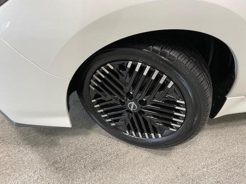 2024 Nissan Leaf SV PLUS