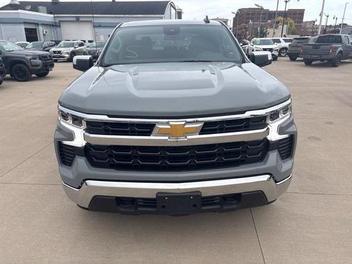Slate Gray Metallic 2024 Chevrolet Silverado 1500 LT