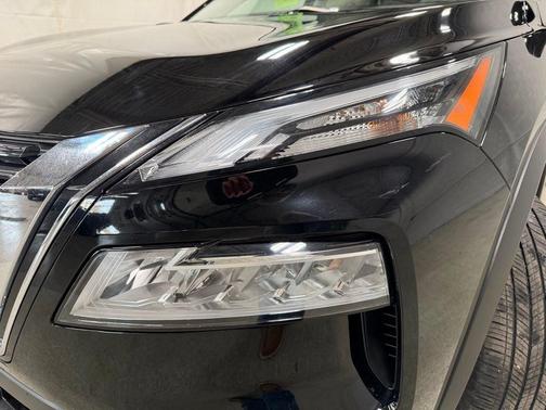 Black 2023 Nissan Rogue SL