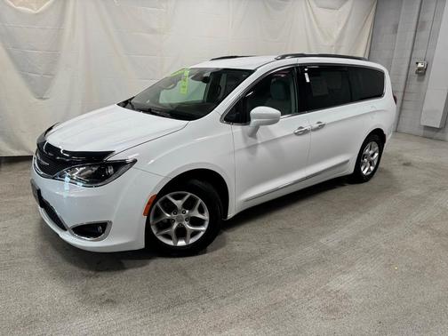 2020 Chrysler Pacifica Touring-L
