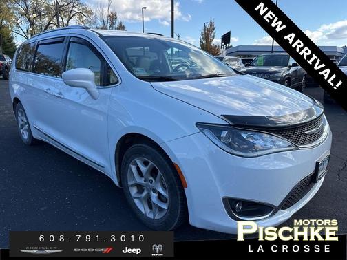 2020 Chrysler Pacifica Touring-L
