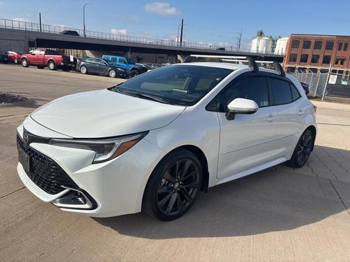 2023 Toyota Corolla Hatchback XSE