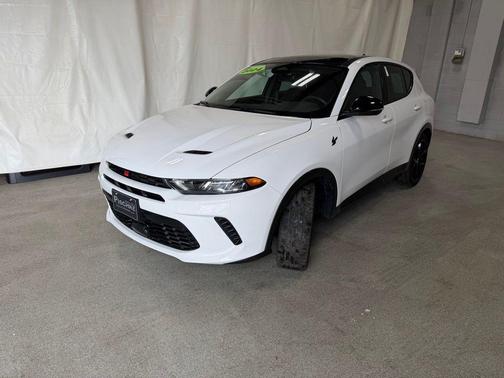Q BALL 2024 Dodge Hornet R/T Plus