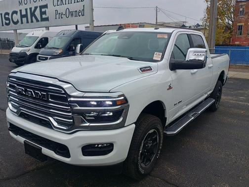 Bright White Clearcoat 2025 RAM 2500 Laramie
