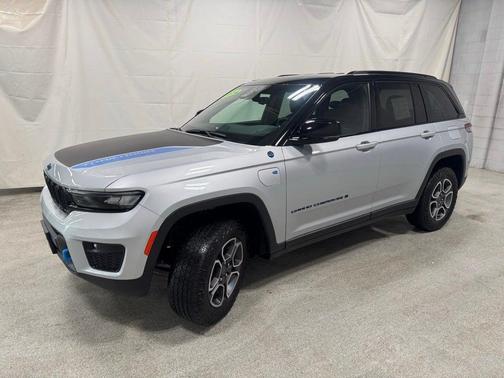 2022 Jeep Grand Cherokee 4xe Trailhawk