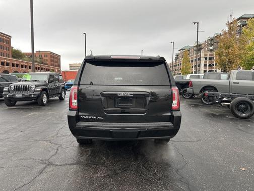 2020 GMC Yukon XL SLT
