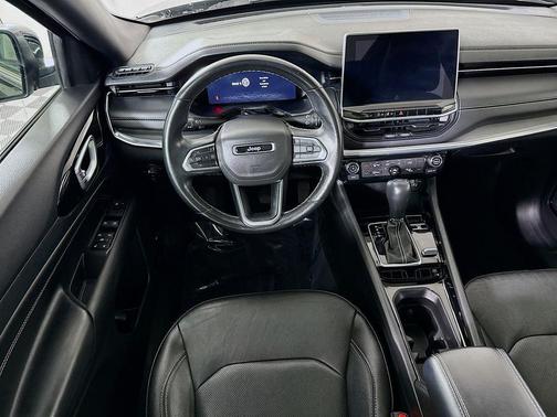 Diamond Black Crystal Pearlcoat 2022 Jeep Compass High Altitude