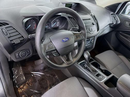 Magnetic Metallic 2018 Ford Escape SE