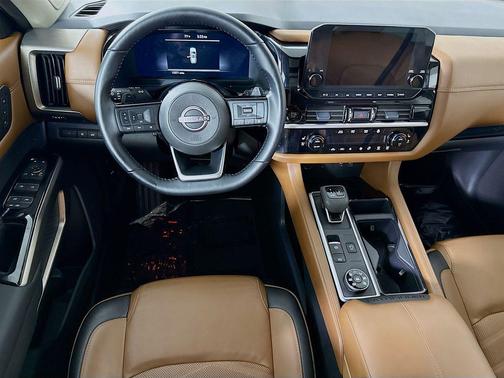 Solid Gray/Super Black 2025 Nissan Pathfinder Platinum 4WD