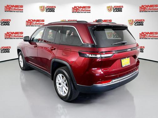 Velvet Red Pearlcoat 2023 Jeep Grand Cherokee Laredo