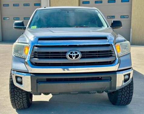 2014 Toyota Tundra SR5
