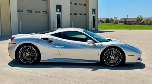 2017 Ferrari 488 GTB Base