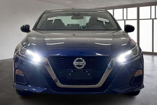 2022 Nissan Altima SR FWD