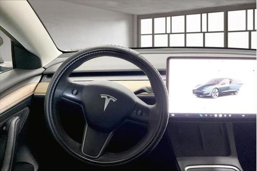 2022 Tesla Model 3 Standard Range