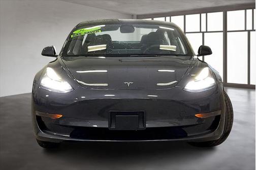 2022 Tesla Model 3 Standard Range