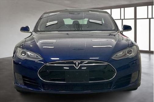 2015 Tesla Model S 70D
