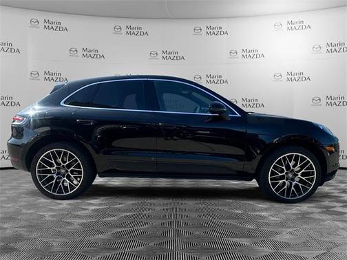 2020 Porsche Macan Base