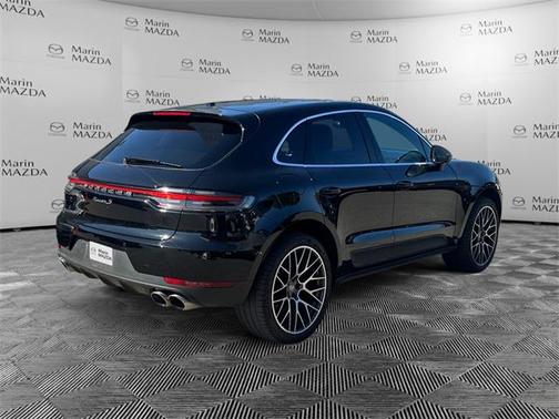 2020 Porsche Macan Base