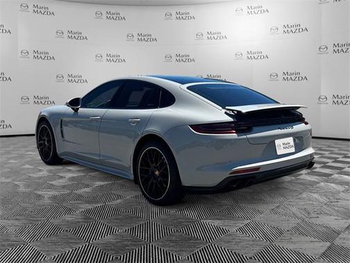 2018 Porsche Panamera 4S
