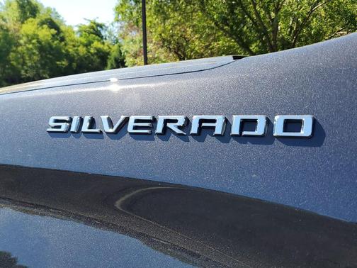 Dark Ash Metallic 2023 Chevrolet Silverado 1500 LT
