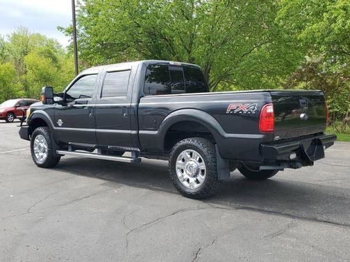 Tuxedo Black Metallic 2015 Ford F-250 Lariat