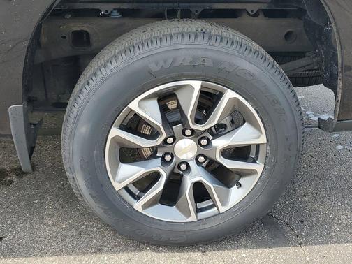 Black 2024 Chevrolet Silverado 1500 LT