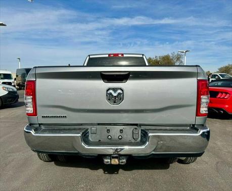 2024 RAM 3500 Big Horn Crew Cab 4x4 8' Box