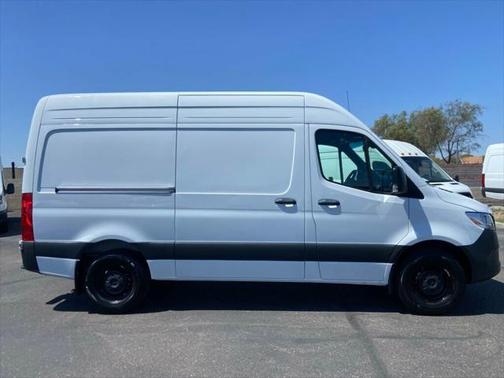 2025 Mercedes-Benz Sprinter 2500 Standard Roof