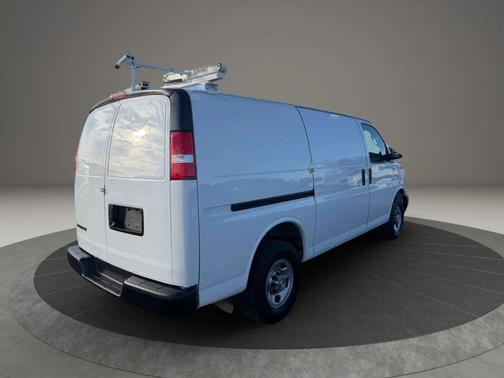 2021 Chevrolet Express 2500 RWD 2500 Regular Wheelbase WT