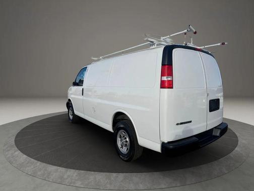 2021 Chevrolet Express 2500 RWD 2500 Regular Wheelbase WT