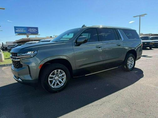 2024 Chevrolet Suburban LS