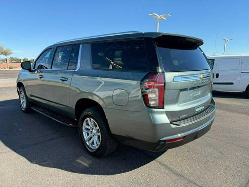 2024 Chevrolet Suburban LS