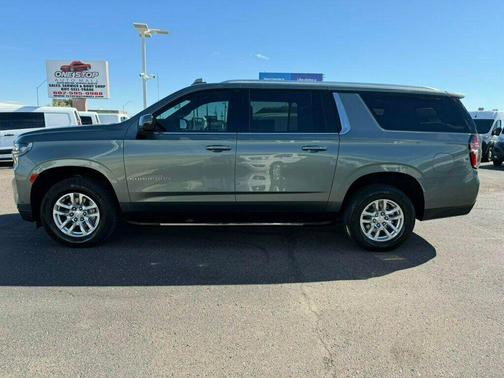 2024 Chevrolet Suburban LS