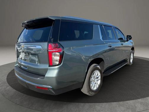 2024 Chevrolet Suburban LS