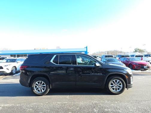 2022 Chevrolet Traverse LS