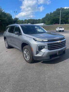 Sterling Gray Metallic 2025 Chevrolet Traverse LT