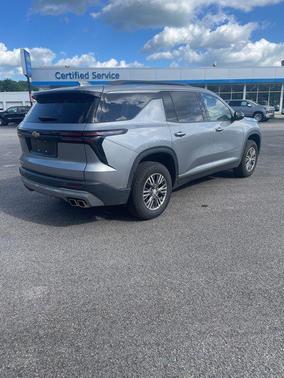 Sterling Gray Metallic 2025 Chevrolet Traverse LT