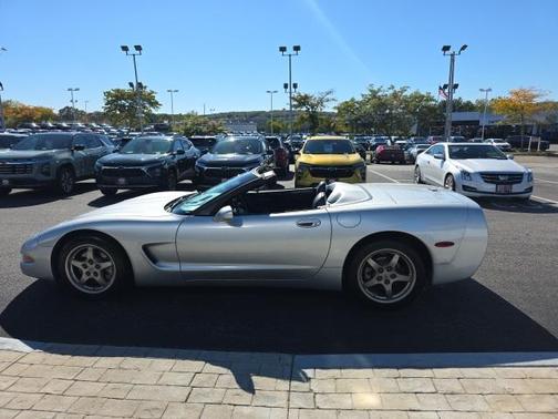2001 Chevrolet Corvette Base