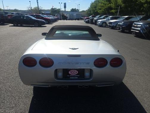 2001 Chevrolet Corvette Base