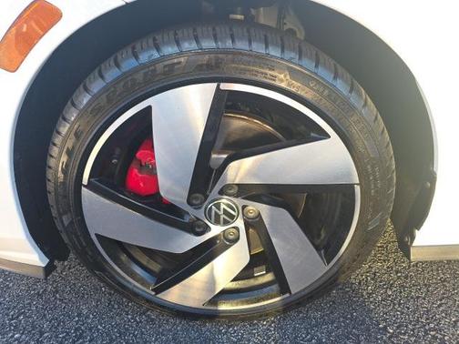 2024 Volkswagen Golf GTI 2.0T S DSG