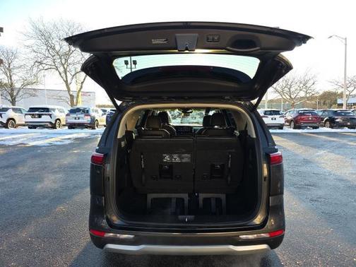 2024 Kia Carnival EX