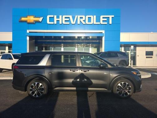 2024 Kia Carnival EX